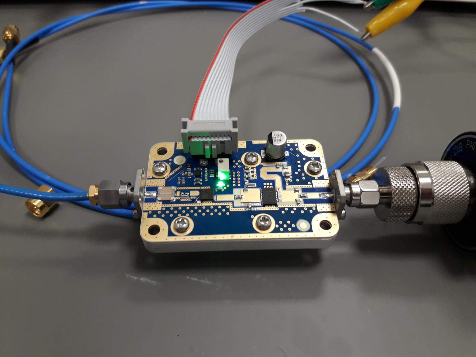 Compact E-REON 2.4 GHz power amplifier connected for production testing