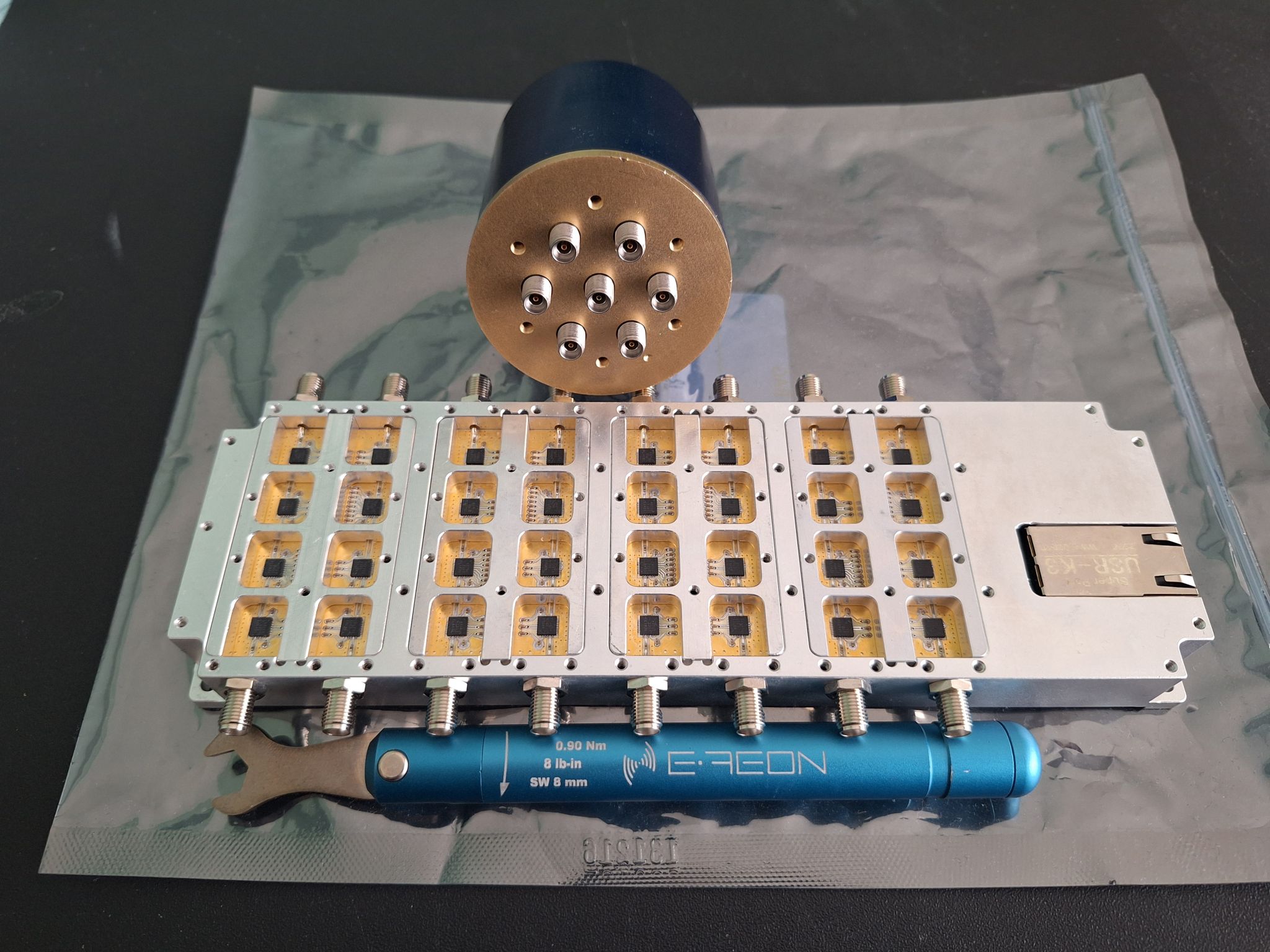 E-REON multichannel RF attenuator controller with a 40 GHz coaxial switch